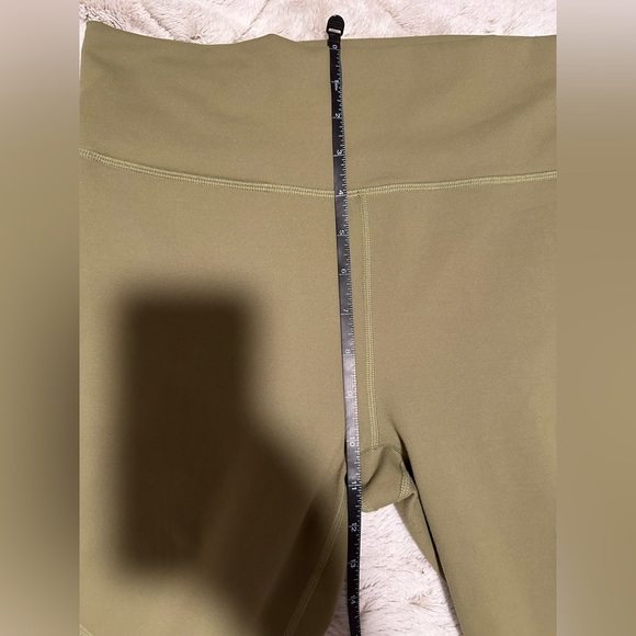 Fabletics Colorblock Fitnesshold High-Waisted 7/8 Leggings - Picture 8 of 15